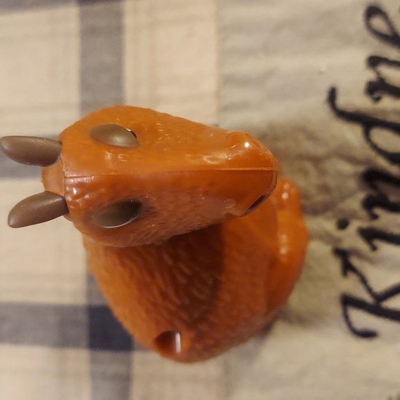 ❤️ Disney Encanto Capybara Figure Chispi 2021 McDonald's Happy Meal Toy #7 - Picture 5 of 7